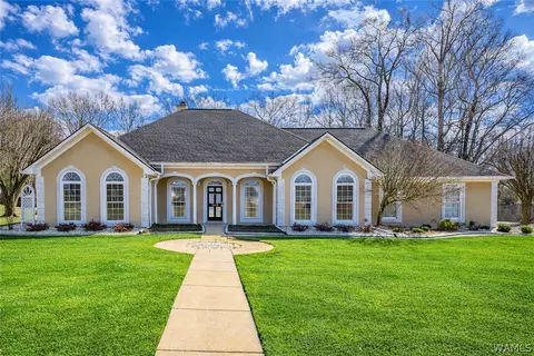 1649 Medlar Dr, Tuscaloosa, AL 35405