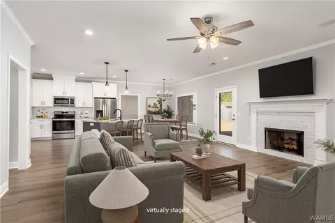 5240 Summerfield Dr E, Tuscaloosa, AL 35404