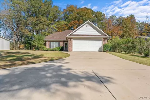 13560 Country Club Dr, Northport, AL 35475