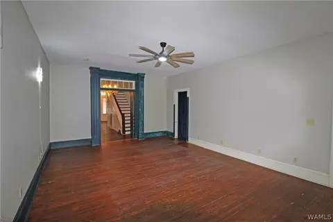 Living - 417 Prairie Ave, Eutaw, AL 35462 photo 3 of 4