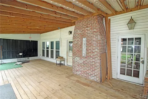 Exterior - 417 Prairie Ave, Eutaw, AL 35462 photo 4 of 8