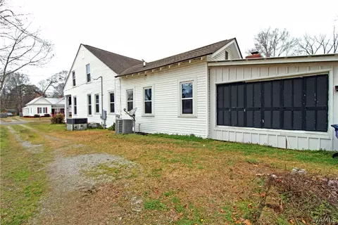 Exterior - 417 Prairie Ave, Eutaw, AL 35462 photo 5 of 8