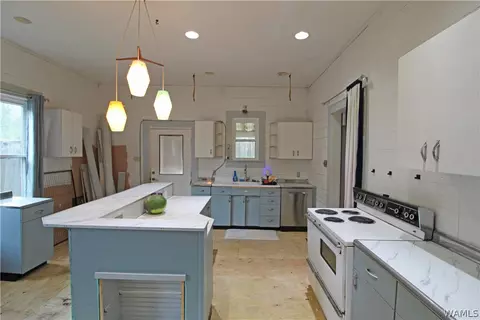 Kitchen - 417 Prairie Ave, Eutaw, AL 35462 photo 2 of 3