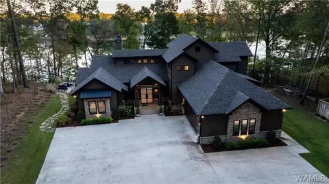 15479 Choctaw Trl, Northport, AL 35475