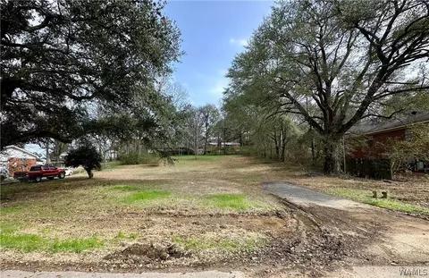 2803 43rd Ave, Northport, AL 35476