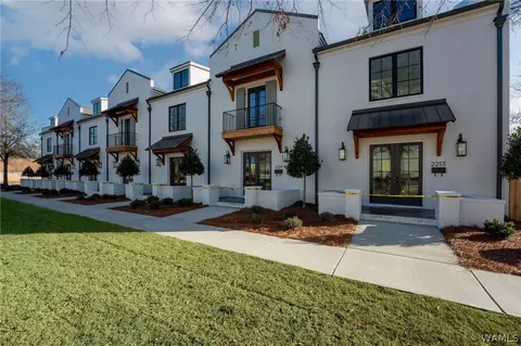 2207 Paul W Bryant Dr, Tuscaloosa, AL 35401