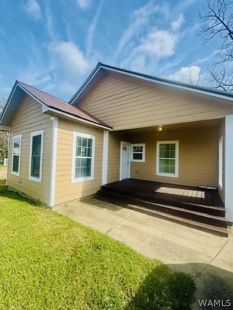 202 College St, York, AL 36925