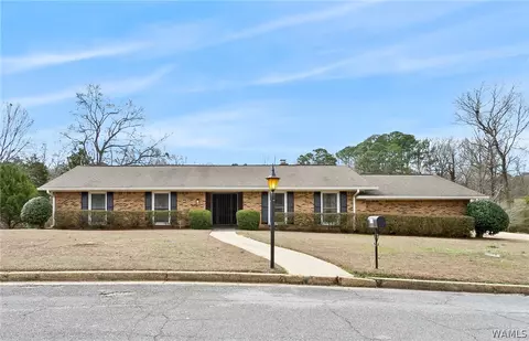 2833 Forest Mnr, Northport, AL 35476