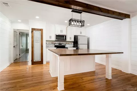 11376 Kings Loop Rd, Tuscaloosa, AL 35405