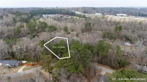 4724 Woodvale Dr, Tuscaloosa, AL 35405