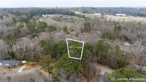 4728 Woodvale Dr, Tuscaloosa, AL 35405