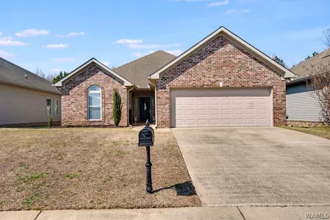 13834 Highland Pointe Dr, Northport, AL 35475