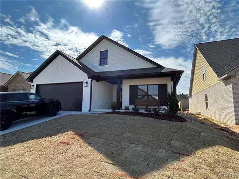 12638 White Pine Dr, Northport, AL 35475
