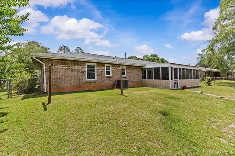 Exterior - 1312 Stanford Rd, Dothan, AL 36305 photo 4 of 6