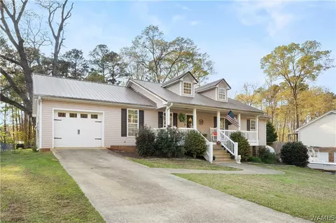 Exterior - 13708 Lisa Dr, Lake View, AL 35111 photo 3 of 12