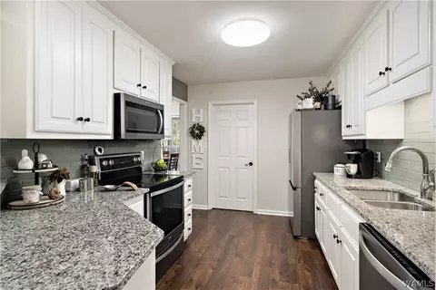 Kitchen - 13708 Lisa Dr, Lake View, AL 35111 photo 1 of 4