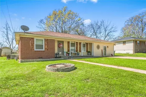 6205 Cottonwood Ln, Cottondale, AL 35453