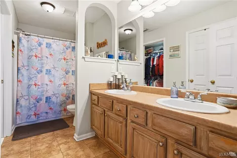 Bath - 10758 Bent Brook Dr, Vance, AL 35490 photo 1 of 2
