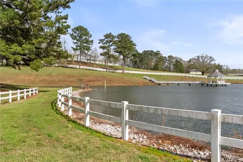 20467 Old Jasper Rd, Northport, AL 35475