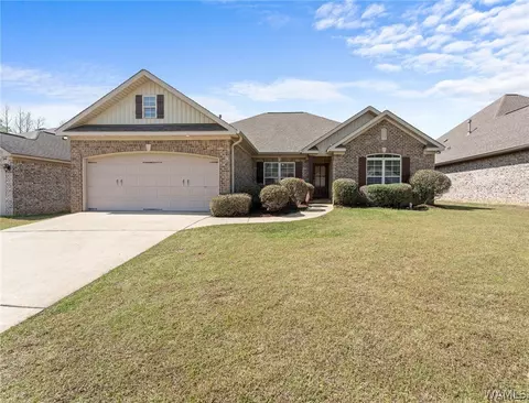 13986 Knoll Pointe Dr, Northport, AL 35475