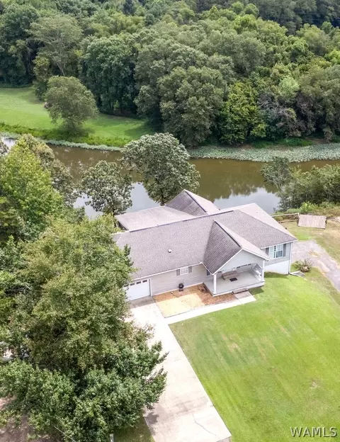 17020 Stonecliff Dr, Northport, AL 35475