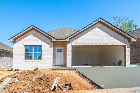 435 Creek Side Loop Rd, Tuscaloosa, AL 35404