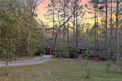 12318 Hidden Falls Dr, Northport, AL 35475