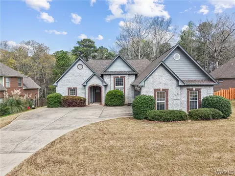 221 Park Lake Trce, Helena, AL 35080