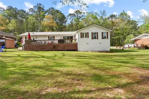 7808 Lake Sherwood Cir, Northport, AL 35473