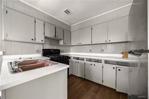 Kitchen - 2409 Walnut Ave, Anniston, AL 36201 photo 2 of 2