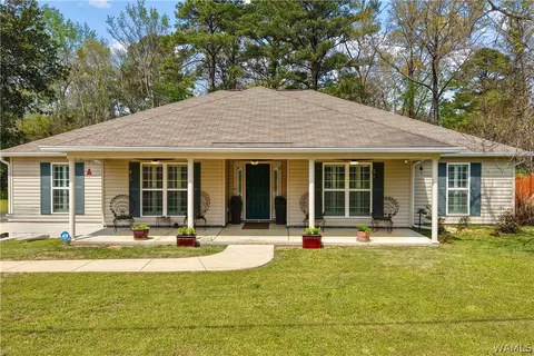 1875 Walnut St, Centreville, AL 35042