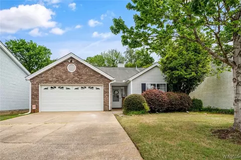 2524 Meadowlark Ln, Northport, AL 35473
