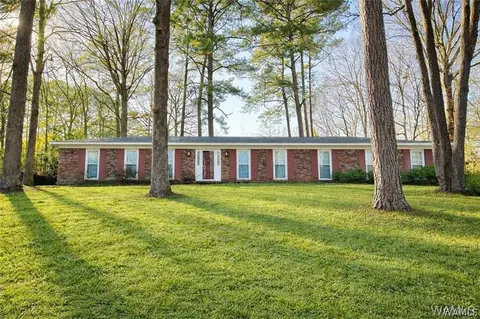 5710 Golden Pond Ave, Northport, AL 35473