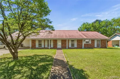 2564 Twin Mnr, Northport, AL 35476