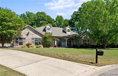 11994 Aspenwood Dr, Moundville, AL 35474