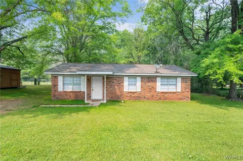 130 Rosewood Ln, Moundville, AL 35474
