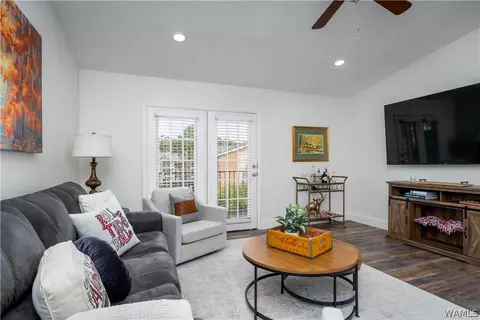 120 15th St E #219, Tuscaloosa, AL 35401