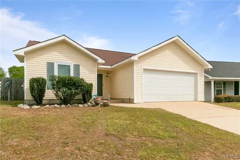 81 Peyton Ln, Moundville, AL 35474
