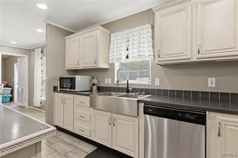 Kitchen - 19781 Browney Dr, Vance, AL 35490 photo 6 of 7