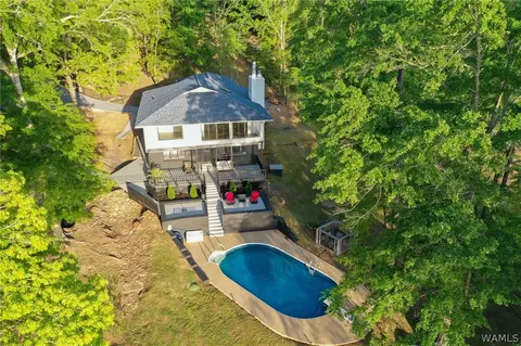 15710 Edwardian Dr, Northport, AL 35475
