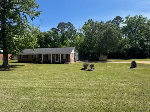 Exterior - 600 E 6th Ave, Linden, AL 36748 photo 1 of 5