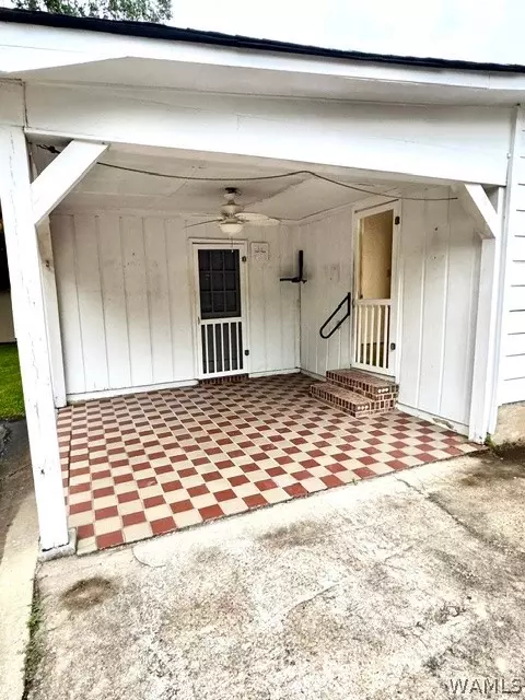 Exterior - 600 E 6th Ave, Linden, AL 36748 photo 2 of 5