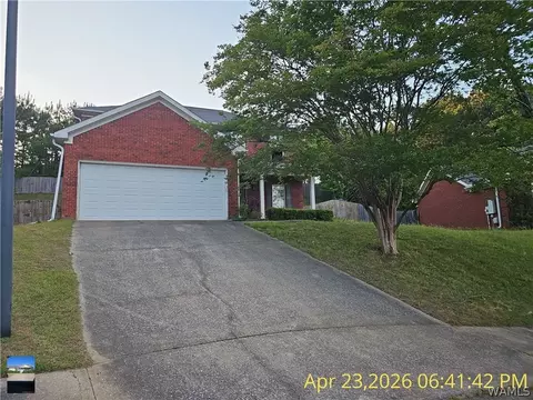 3120 Wisteria Ln, Northport, AL 35473
