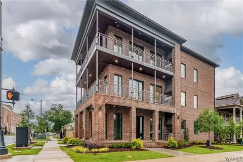 927 12th St #100, Tuscaloosa, AL 35401