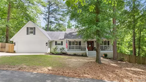 4603 Overlake Cir, Northport, AL 35473