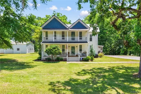 1864 Walnut St, Centreville, AL 35042