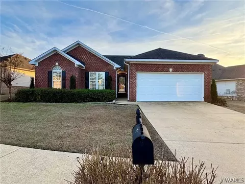 13919 Highland Pointe Dr, Northport, AL 35475