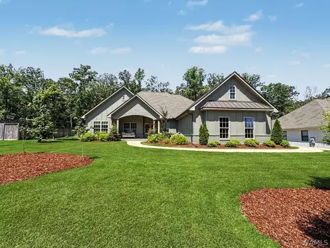 14842 Edgewater Dr, Northport, AL 35475