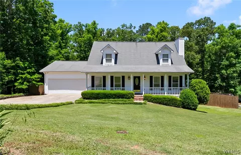 12399 Hunters Pointe Dr, Northport, AL 35475