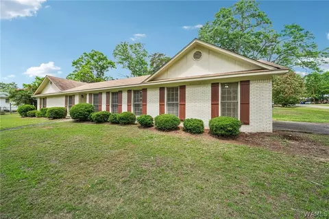 3300 24th St, Northport, AL 35476